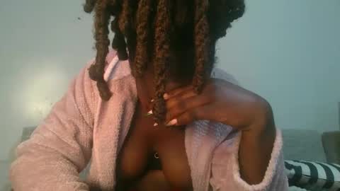Snapshot of sexy_candia chatting on 15, 5, 2026 Stacy online show from 15, 5, 2026