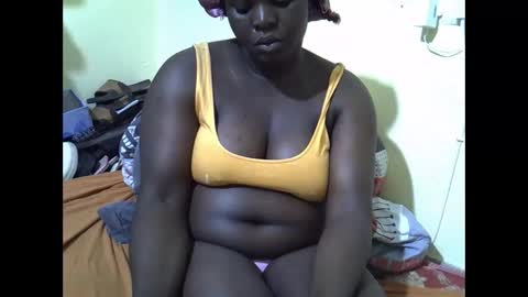Snapshot of sexy_ebony20 chatting on 6, 10, 2025 ebony online show from 6, 10, 2025