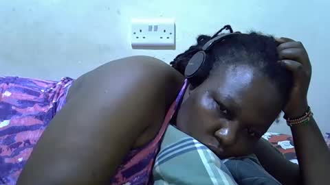 Snapshot of sexy_ebony254 chatting on 14, 10, 2025 sexy_ebony254 online show from 14, 10, 2025