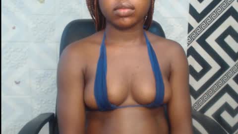 Snapshot of sexy_floral chatting on 8, 10, 2025 Angela online show from 8, 10, 2025
