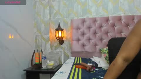 Snapshot of sexy_hot_mature chatting on 19, 2, 2025 lina online show from 19, 2, 2025