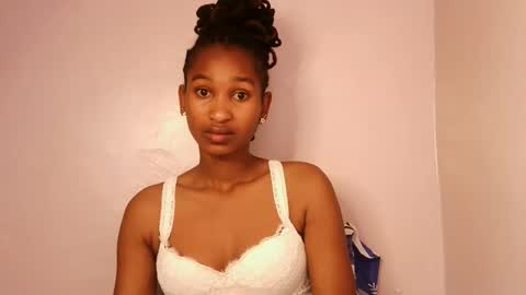 Snapshot of sexy_joyline chatting on 28, 11, 2025 joy online show from 28, 11, 2025