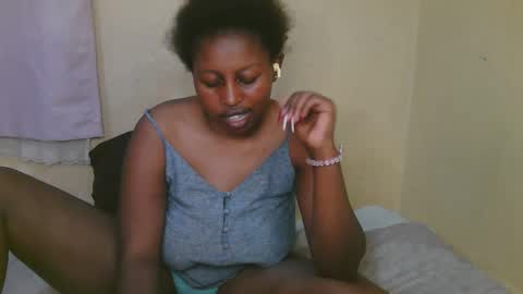 sexy_latasha online show from 16, 12, 2025