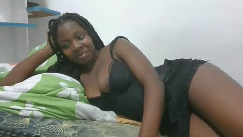 Snapshot of sexy_letisha chatting on 4, 10, 2025 sexy_letisha online show from 4, 10, 2025