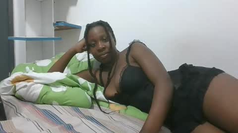 Snapshot of sexy_letisha chatting on 15, 10, 2025 sexy_letisha online show from 15, 10, 2025