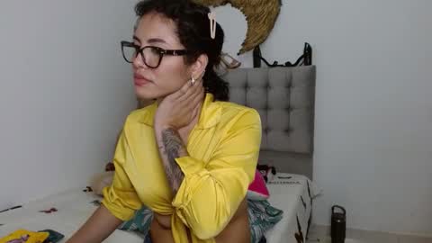 Snapshot of sexy_lia_latina chatting on 14, 11, 2025 Celeste online show from 14, 11, 2025