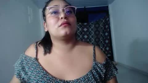 Snapshot of sexy_love_15 chatting on 13, 1, 2026 SIRENA LOVE online show from 13, 1, 2026
