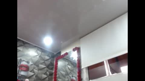 Snapshot of sexy_mature_hot01 chatting on 29, 9, 2025 MARIPOSA online show from 29, 9, 2025