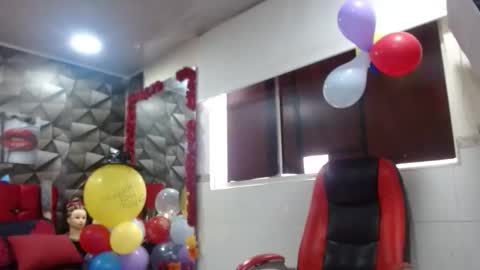 Snapshot of sexy_mature_hot01 chatting on 11, 10, 2025 MARIPOSA online show from 11, 10, 2025