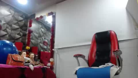 Snapshot of sexy_mature_hot01 chatting on 4, 11, 2025 MARIPOSA online show from 4, 11, 2025