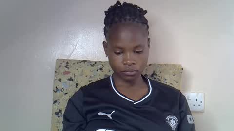 Snapshot of sexy_molyne chatting on 9, 4, 2026 Molyne online show from 9, 4, 2026