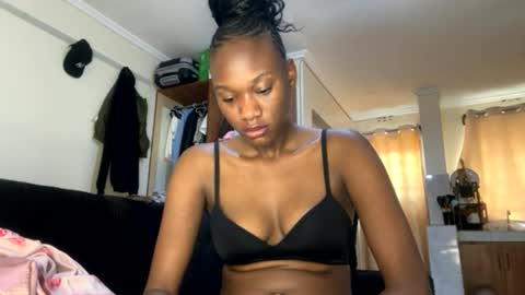 Nyla online show from 27, 7, 2026