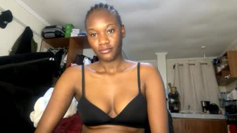 Nyla online show from 5, 8, 2026
