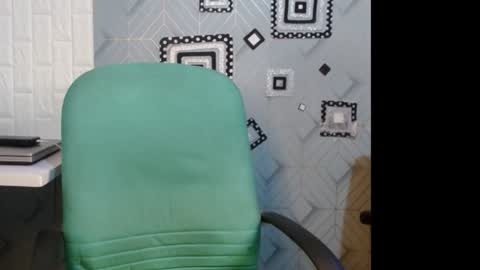 Snapshot of sexy_pearl12 chatting on 8, 12, 2024 zoe online show from 8, 12, 2024