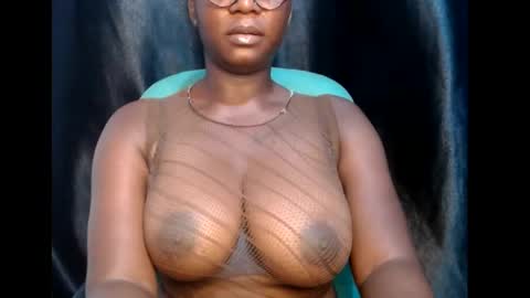 Snapshot of sexy_pearl12 chatting on 9, 3, 2025 zoe online show from 9, 3, 2025