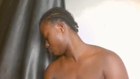 sexy_petitqueen online show from 2, 3, 2026