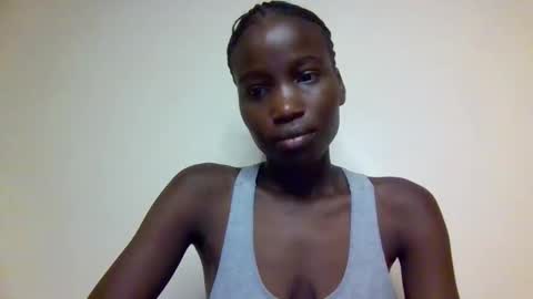 Snapshot of sexy_petittie chatting on 12, 10, 2025 sexy_petittie online show from 12, 10, 2025