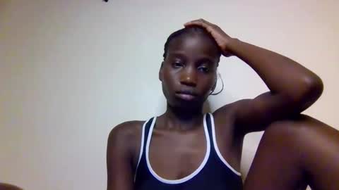 Snapshot of sexy_petittie chatting on 13, 10, 2025 sexy_petittie online show from 13, 10, 2025