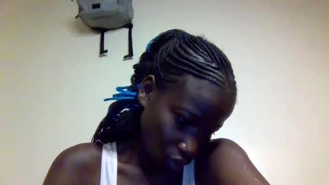 Snapshot of sexy_petittie chatting on 18, 10, 2025 sexy_petittie online show from 18, 10, 2025