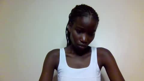 Snapshot of sexy_petittie chatting on 19, 10, 2025 sexy_petittie online show from 19, 10, 2025