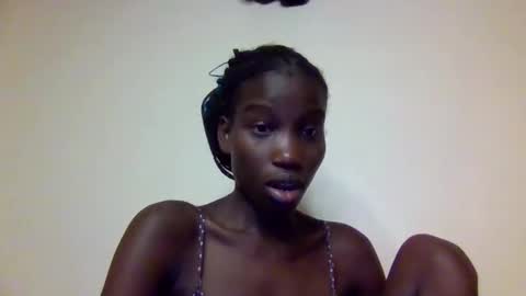 Snapshot of sexy_petittie chatting on 26, 10, 2025 sexy_petittie online show from 26, 10, 2025