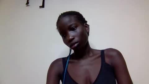 Snapshot of sexy_petittie chatting on 27, 10, 2025 sexy_petittie online show from 27, 10, 2025