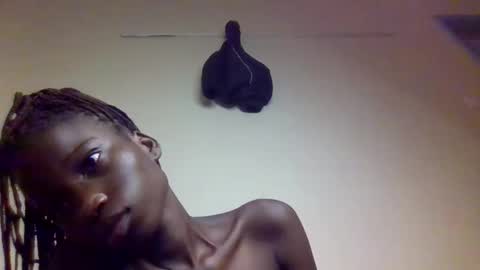 Snapshot of sexy_petittie chatting on 18, 11, 2025 sexy_petittie online show from 18, 11, 2025