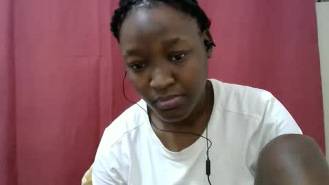 sexy_phoina online show from 8, 11, 2025