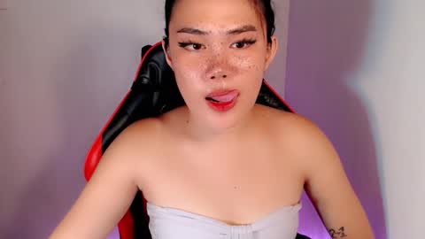 Snapshot of sexy_rc18 chatting on 25, 9, 2025 RC online show from 25, 9, 2025