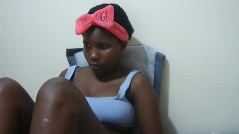 Snapshot of sexy_roz chatting on 1, 5, 2026 Queen online show from 1, 5, 2026