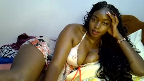 Snapshot of sexy_siera chatting on 17, 7, 2026 laura online show from 17, 7, 2026