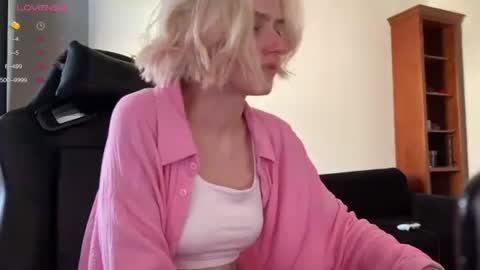 Snapshot of sexy_sweets chatting on 13, 9, 2025 Sexy-Sweets online show from 13, 9, 2025