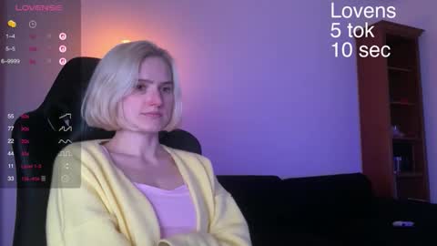 Snapshot of sexy_sweets chatting on 18, 9, 2025 Sexy-Sweets online show from 18, 9, 2025
