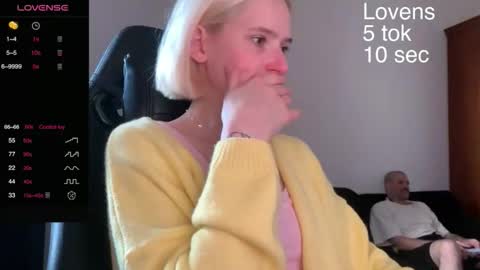 Snapshot of sexy_sweets chatting on 24, 9, 2025 Sexy-Sweets online show from 24, 9, 2025