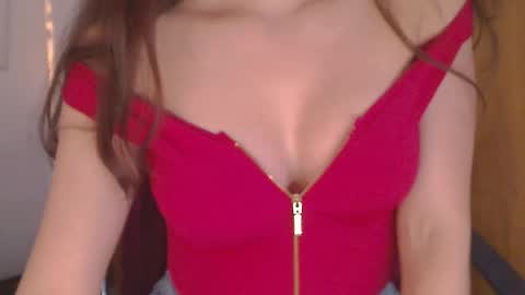 Snapshot of sexy_venus_sexy chatting on 15, 10, 2025 venus online show from 15, 10, 2025