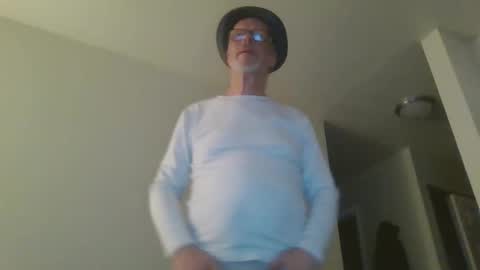 Snapshot of sexy_white_daddy chatting on 24, 2, 2025 Daddy online show from 24, 2, 2025