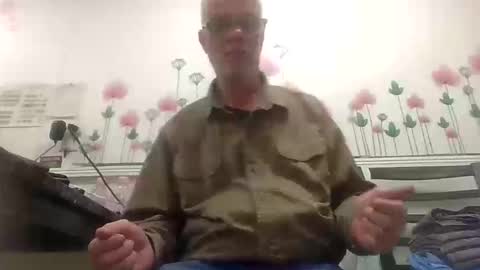 Snapshot of sexy_white_daddy chatting on 18, 10, 2025 Daddy online show from 18, 10, 2025