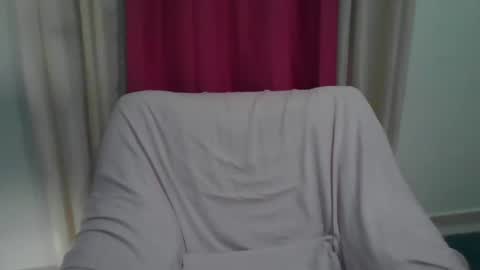 Snapshot of sexyalliekay chatting on 18, 1, 2025 Sexy GILF Allie Kay online show from 18, 1, 2025