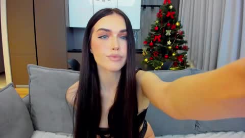 Snapshot of sexyangeloux chatting on 30, 12, 2024 Lou online show from 30, 12, 2024