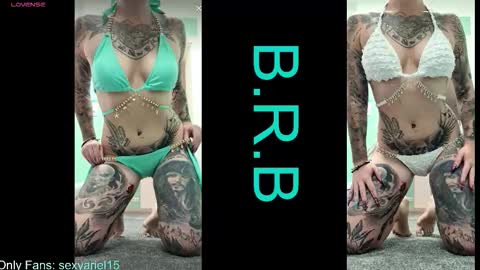 Snapshot of sexyariel15 chatting on 11, 11, 2025 SexyAriel15 online show from 11, 11, 2025