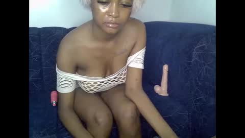 sexyasspetitte_ online show from 23, 5, 2026