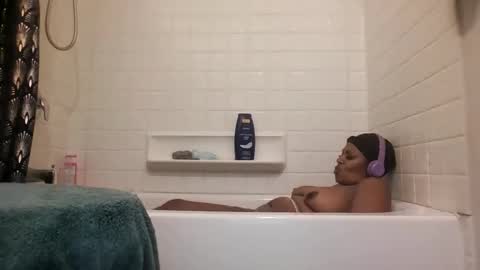 sexybella81 online show from 4, 12, 2025