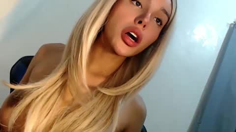 Snapshot of sexybite1 chatting on 22, 2, 2025 Seraphina Blaze online show from 22, 2, 2025