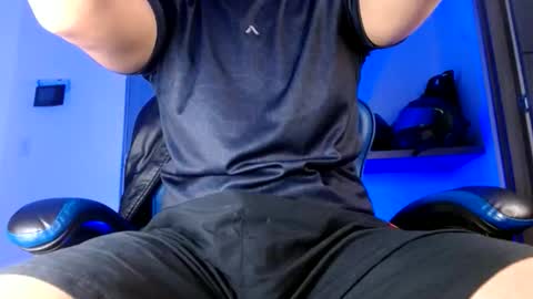 Snapshot of sexyboy_bigclit chatting on 8, 6, 2026 Iker online show from 8, 6, 2026