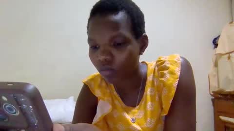 Snapshot of sexybrown14 chatting on 13, 10, 2025 Essy online show from 13, 10, 2025