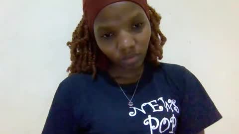 Snapshot of sexybrown14 chatting on 24, 10, 2025 Essy online show from 24, 10, 2025