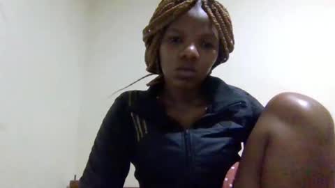 Snapshot of sexybrown14 chatting on 1, 12, 2025 Essy online show from 1, 12, 2025