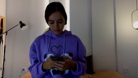 chanell and yina online show from 18, 4, 2026