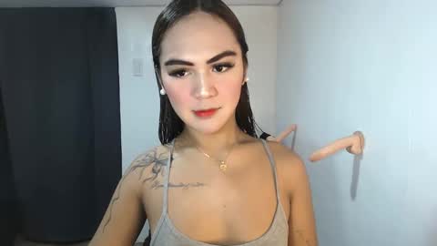 Snapshot of sexycheskax18 chatting on 5, 5, 2026 pretty Cheska online show from 5, 5, 2026