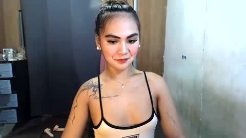 Snapshot of sexycheskax18 chatting on 22, 5, 2026 pretty Cheska online show from 22, 5, 2026